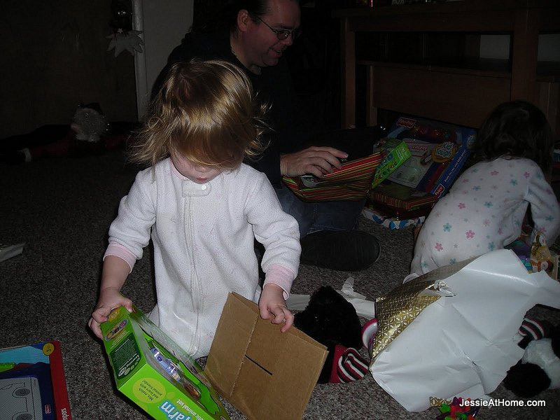 opening-presents