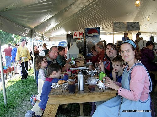 out-to-eat-Pennsic-2010