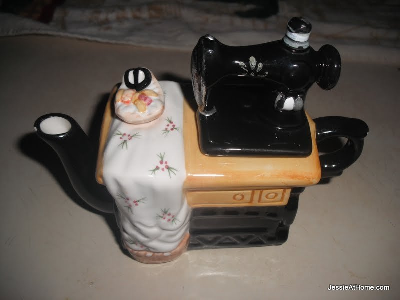 sewing-machine-mini-tea-pot