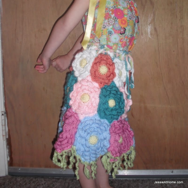 side-of-Flora-crochet-skirt