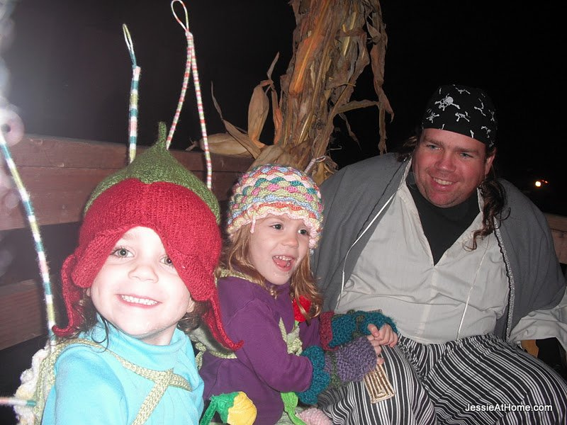 On-the-hayride-Oct-2011