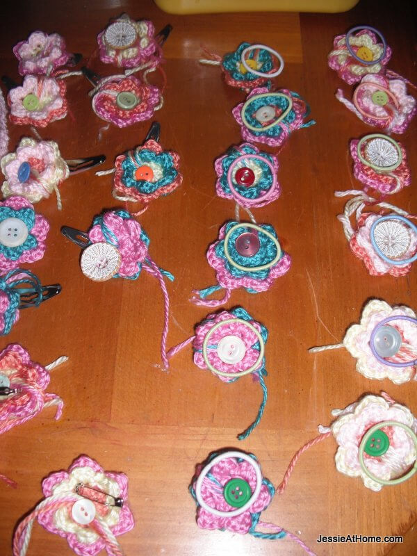 lots-of-crochet-flowers