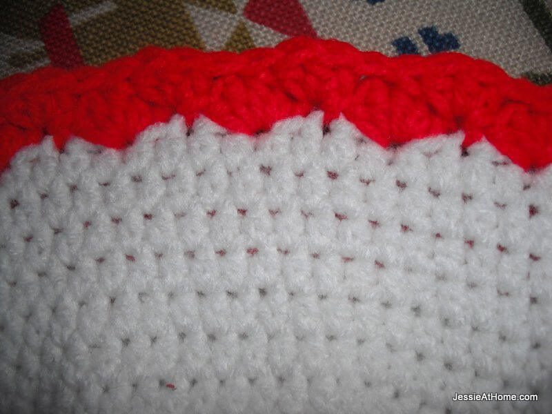 Miss-Clause-Hat-Detail