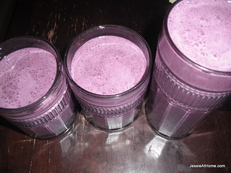 blueberry-yogurt-smoothies