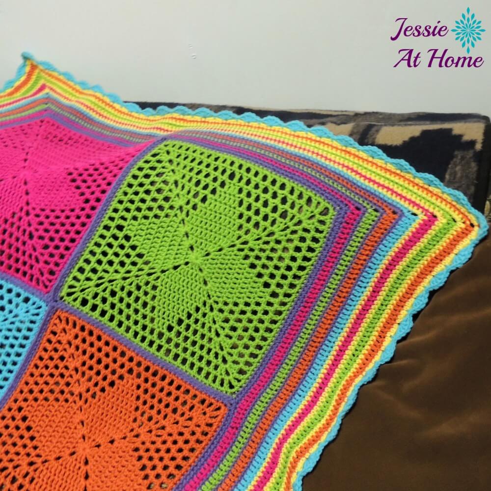 Four-Points-Star-Blanket-free-crochet-pattern-by-Jessie-At-Home-1