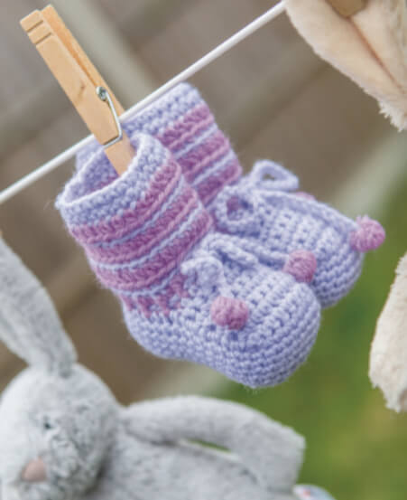 20 Crochet Baby Shoes - purple booties