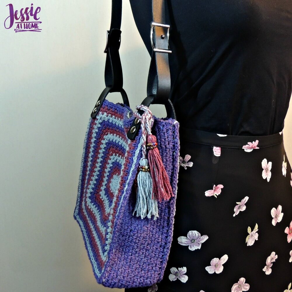 Denim Jewel Purse - free crochet pattern by Jessie At Home - 1