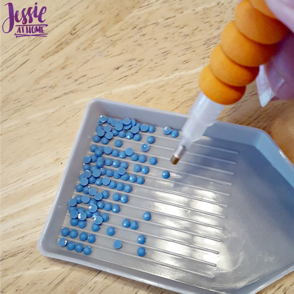 https://jessieathome.com/wp-content/uploads/2018/04/Diamond-Dots-in-the-tray.jpg