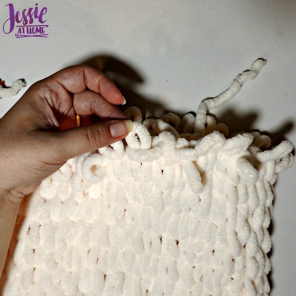 Half Hour Cowl free pattern by Jessie At Home fig. 6