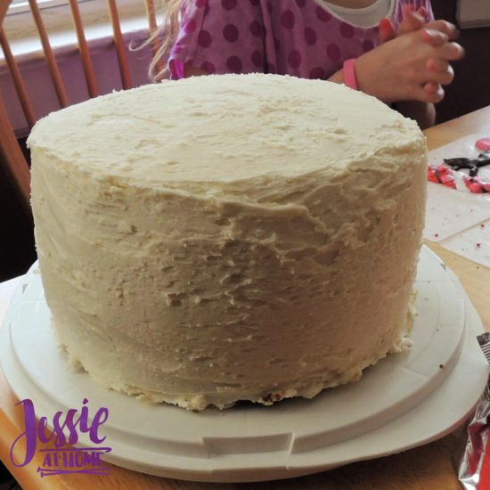 Fondant 101 for Anyone by Jessie At Home - Ready to decorate