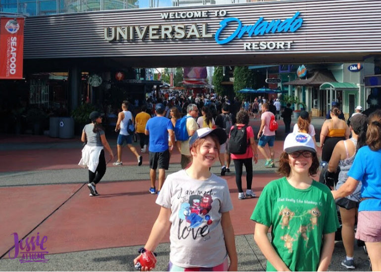 Marvel Fluxx and Universal Florida - Jessie At Home - Universal